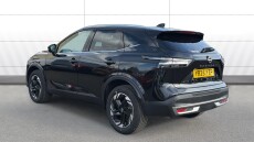 Nissan Qashqai 1.3 DiG-T MH N-Connecta 5dr Petrol Hatchback